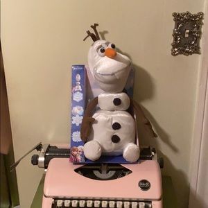 Pull apart and talking Olaf
